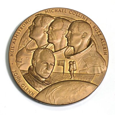 Medal, Apollo 11, reverse side.
